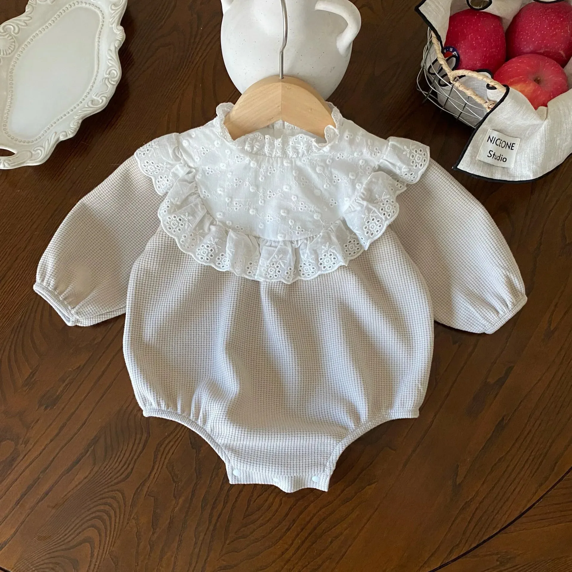 Lace Collar Baby Girls Bodysuit