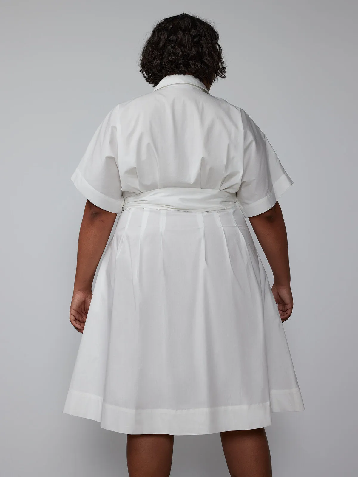 Plus Short Sleeve Seamed Midi Dress